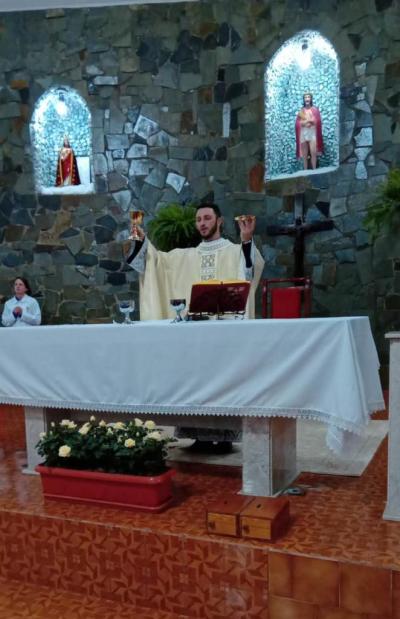 FiÃ©is participam da segunda noite de TrÃ­duo em honra ao Senhor Bom Jesus na Comunidade de Campo Mendes 